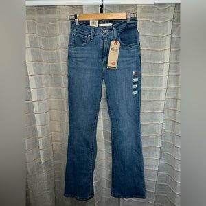 725 High rise boot cut short.